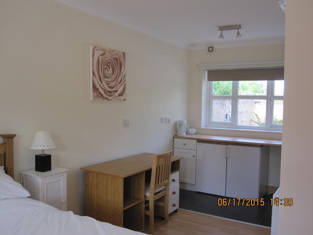 Barn Lodge Peterborough Ngoại thất bức ảnh
